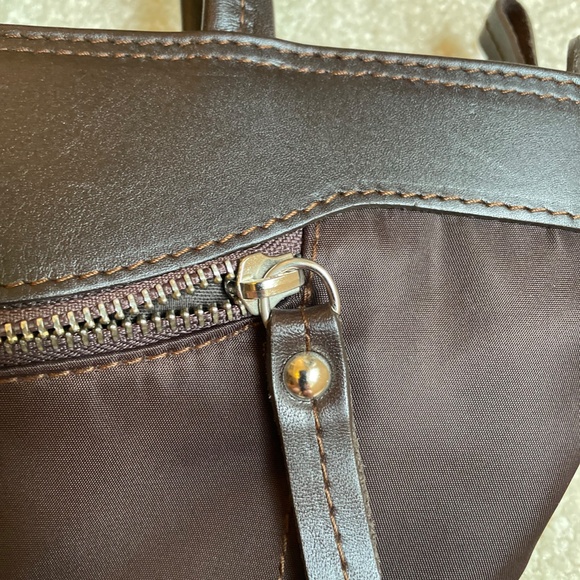 Beautiful Vintage Dark Brown Furla Handbag made in Italy - Picture 11 of 13